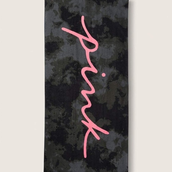 PINK Beach Towel NIP - Picture 2 of 7